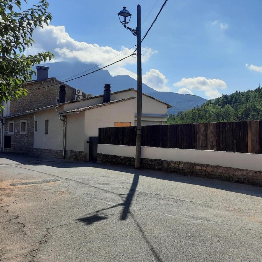 Casa Sapeiro - Allotjament Rural Cellers Exterior photo